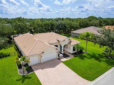 329 Blackbird Ct Bradenton, FL 34212