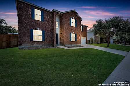 8526 Cherokee Ridge Converse, TX 78109