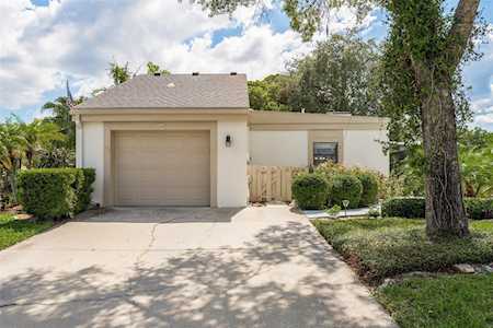 150 Lisa Ln Oldsmar, FL 34677