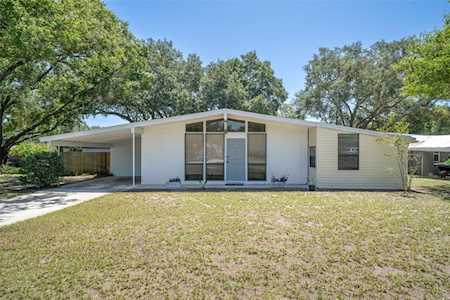 904 Briarwood Ave Tampa, FL 33613