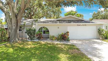 1471 Sandalwood Dr Dunedin, FL 34698
