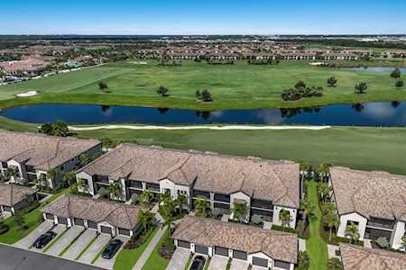 5694 Palmer CIRCLE #206 Bradenton, FL 34211