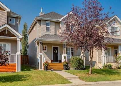 210 Cougartown Circle SW Calgary, AB T3H 0V3
