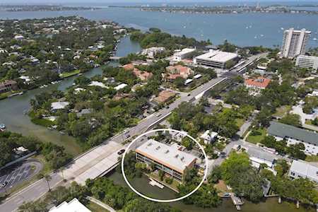 1650 Pine Tree Ln #304 Sarasota, FL 34236