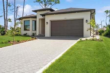 284 Australian Dr Rotonda West, FL 33947