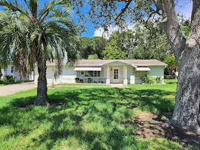 4841 56th WAY N Kenneth City, FL 33709