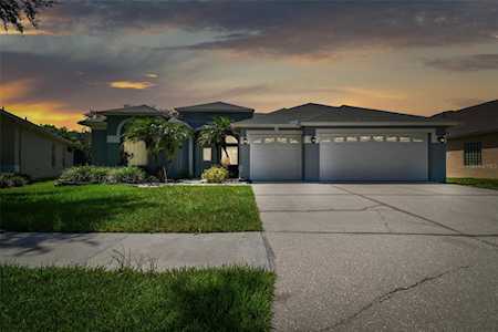 5905 Falconwood PLACE Lithia, FL 33547