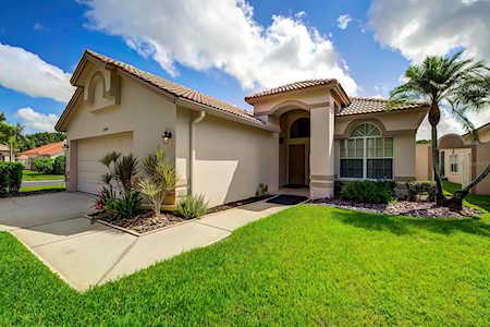 1349 Lindenwood Dr Tarpon Springs, FL 34688