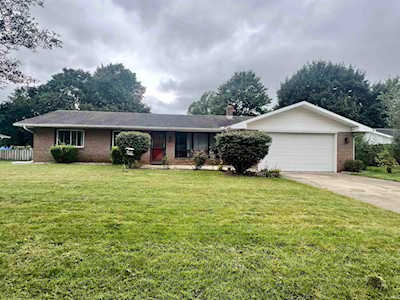 58331 Oakwood Court Elkhart, IN 46516