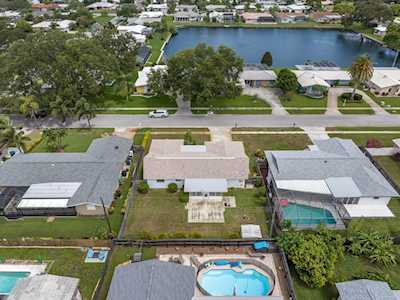 13854 Pinecrest Dr Largo, FL 33774