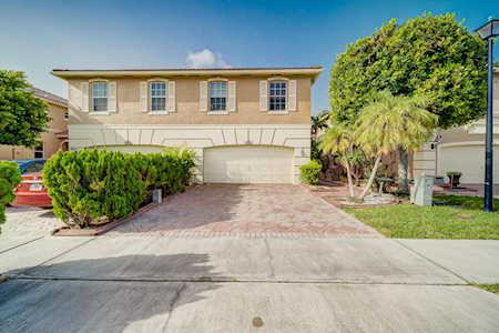 3614 Lakewood Place Coconut Creek, FL 33073
