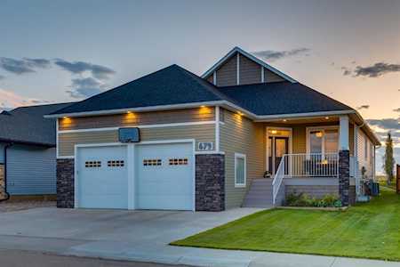 679 West Highland Crescent Carstairs, AB T0M0N0