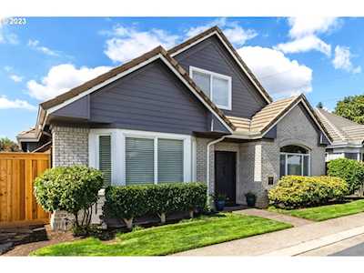 3390 Lake Wood DR Eugene, OR 97408