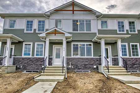 276 Ambleton St NW Calgary, AB T3P 1W4
