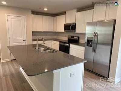 381 Hollingswood Dr Statesville, NC 28625