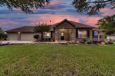 208 Cimarron Meadows Drive Waxahachie, TX 75167