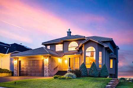 290 Diamond Dr SE Calgary, AB T2J 7E2