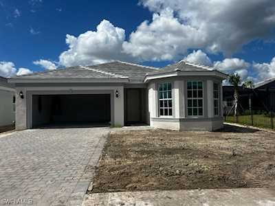 17345 Green Buttonwood Way North Fort Myers, FL 33917
