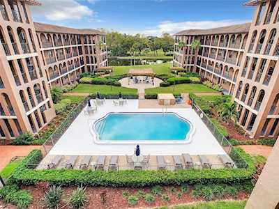 6100 Gulfport Blvd S #502 Gulfport, FL 33707