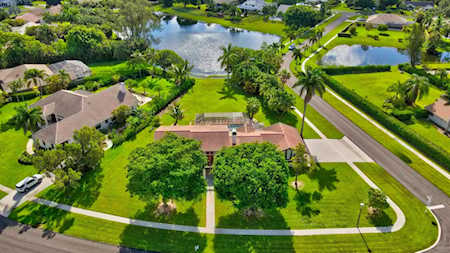 21107 N Sweetwater Lane Boca Raton, FL 33428