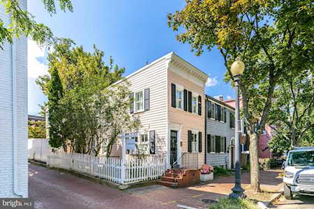 1238 34th St NW Washington, DC 20007