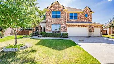 1042 Tara Drive Burleson, TX 76028