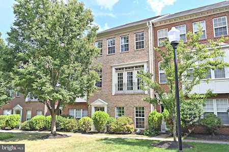 2353 Huntington Station Ct Alexandria, VA 22303