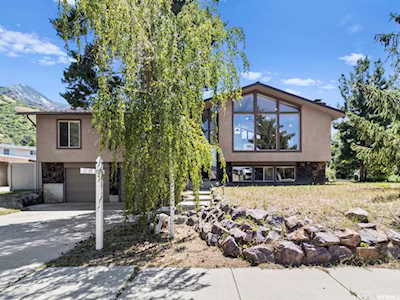 3596 E Kings Hill Cir S Salt Lake City, UT 84121