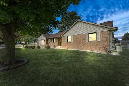 11727 S Strohm S Drive Mishawaka, IN 46545