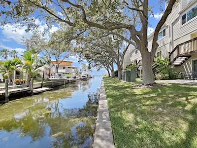 433 S Paula Dr #20 Dunedin, FL 34698