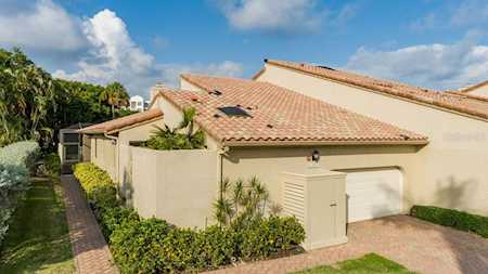 2364 Harbour Oaks Dr Longboat Key, FL 34228