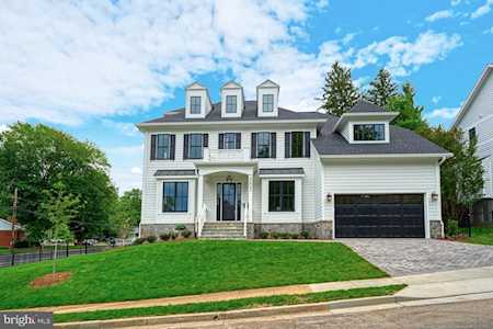 5402 31st St N Arlington, VA 22207