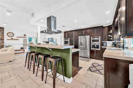 7215 SW 105th Ter Pinecrest, FL 33156