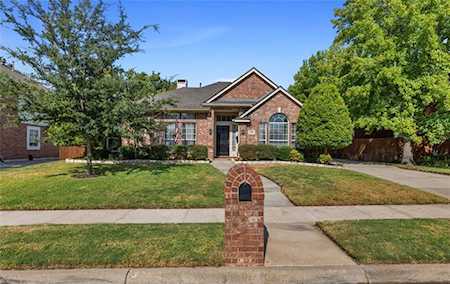8409 Grand View Drive North Richland Hills, TX 76182