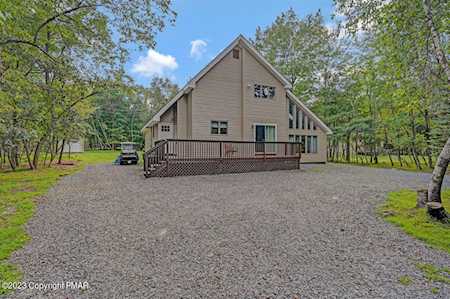 426 Towamensing Trl Albrightsville, PA 18210