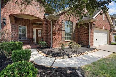 211 Echo Brook Ln Dickinson, TX 77539
