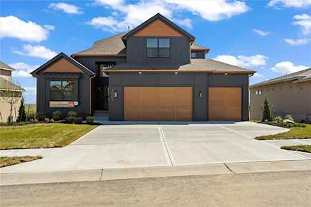 8007 Brockway St Shawnee, KS 66220