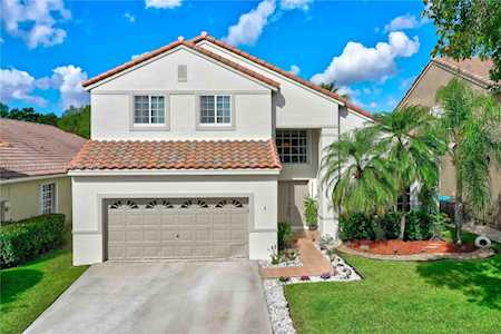 285 Cameron Dr Weston, FL 33326