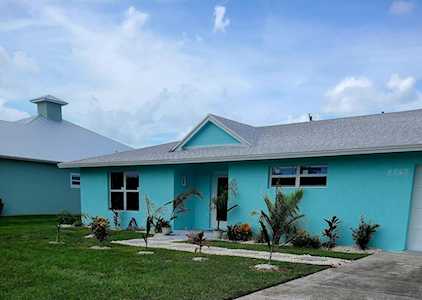4705 SE Manatee Terrace Stuart, FL 34997