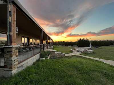 1942 Flat Creek RD Johnson City, TX 78636