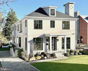 3417 Cummings Ln Chevy Chase, MD 20815