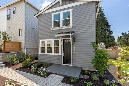 9231 C 3rd Ave NW Seattle, WA 98117