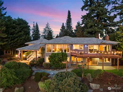 238 Skyline Dr Edmonds, WA 98020