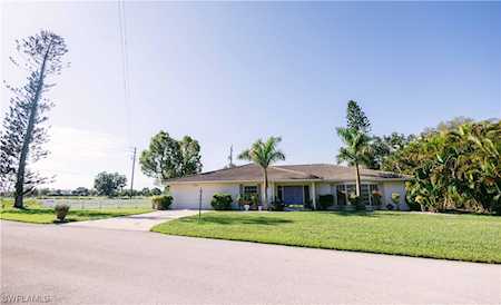 1580 Olmeda Way Fort Myers, FL 33901