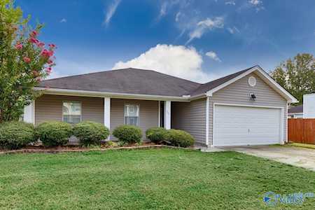 397 River Bend Drive Huntsville, AL 35824