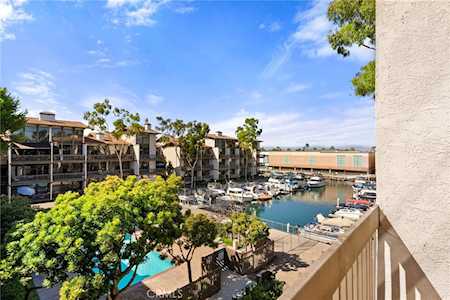 7313 N Marina Pacifica Dr Long Beach, CA 90803