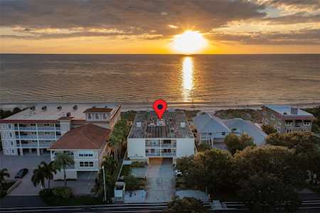 106 Gulf Blvd #205 Indian Rocks Beach, FL 33785