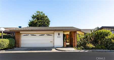 2112 E Wellington Ave Santa Ana, CA 92701