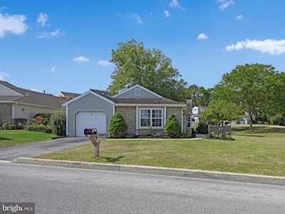 744 N Highlands Dr Harrisburg, PA 17111