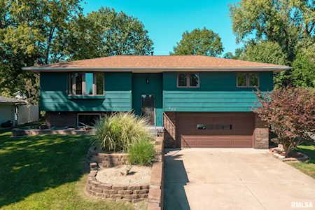 903 W Shenandoah Dr Peoria, IL 61614